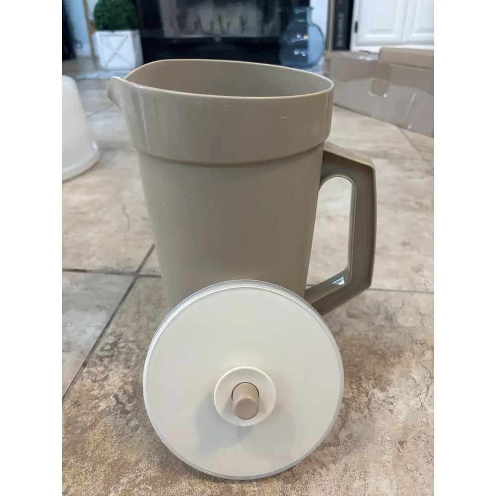 Vintage Tupperware Pitcher 800-8 1/2 Gal 2 QT Almond Tan Push Button Lid